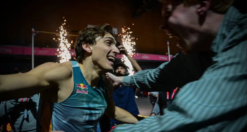 Mondo Duplantis breaks pole vault world record for 11th time, while his debut single plays around the stadium